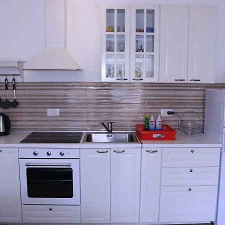 House Nane Garden Holiday home