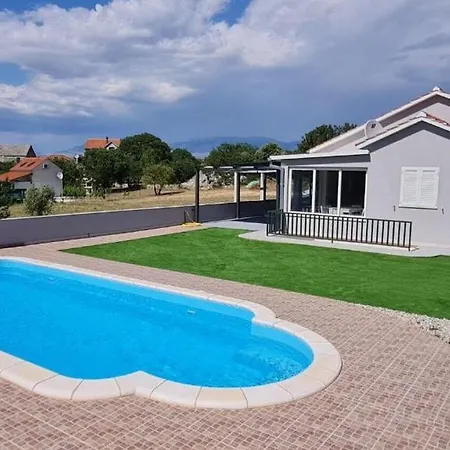 House Nane Garden Holiday home *